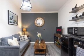 Flat 2 Willowbrook Free Parking
